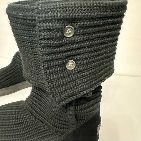 UGG Australia 5819 Classic Cardy Black Knit Fold Over Boots Button US Women's 10 - Picture 2 of 10